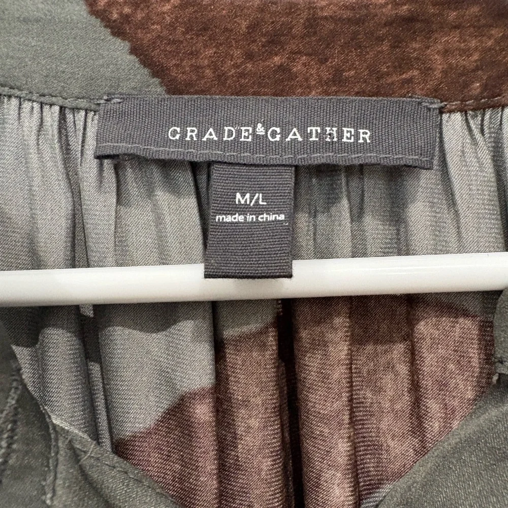 NWOT Grade & Gather Satin Texture Petal Blouse‎ M/L Sophisticated Chic Drape - Picture 7 of 8